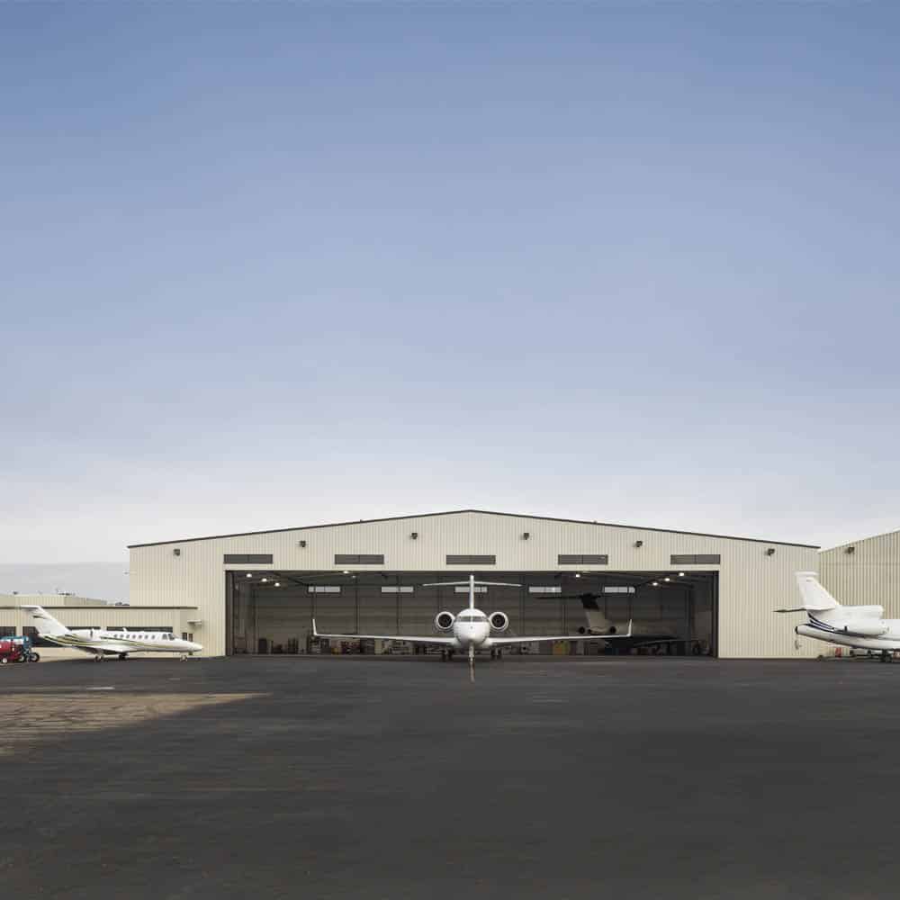 Hangar and planes