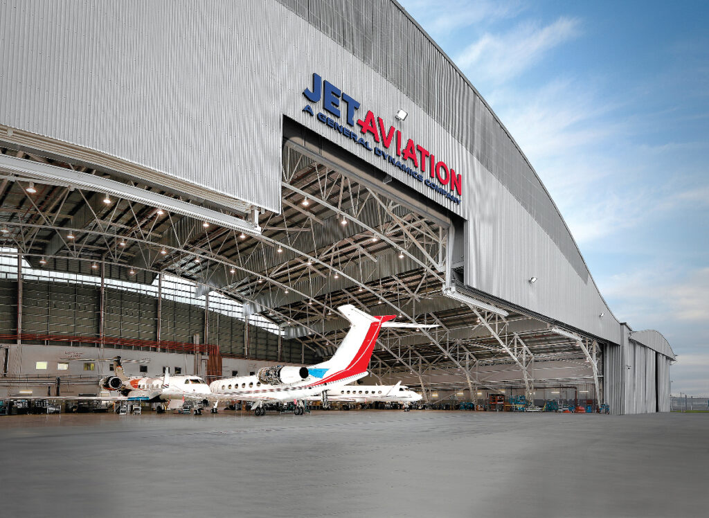 Jet Aviation – Signapore hangar and plane