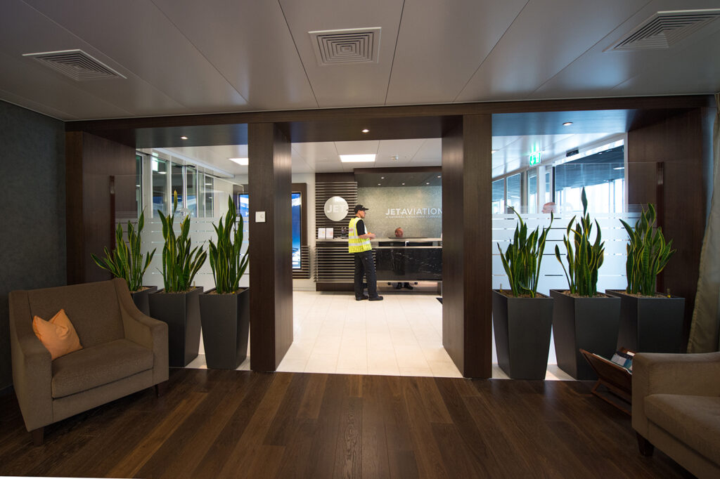 Jet Aviation – Zurich reception with controller