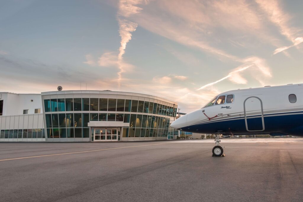 Plane and the entry building